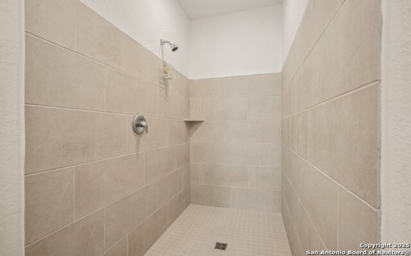 7019 Biotite Rdg, Elmendorf, TX 78112, 4 Habitaciones Habitaciones , ,3 BañosBaños,Residential,En Venta,7019 Biotite Rdg,1877442