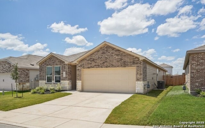 7019 Biotite Rdg, Elmendorf, TX 78112, 4 Habitaciones Habitaciones , ,3 BañosBaños,Residential,En Venta,7019 Biotite Rdg,1877442