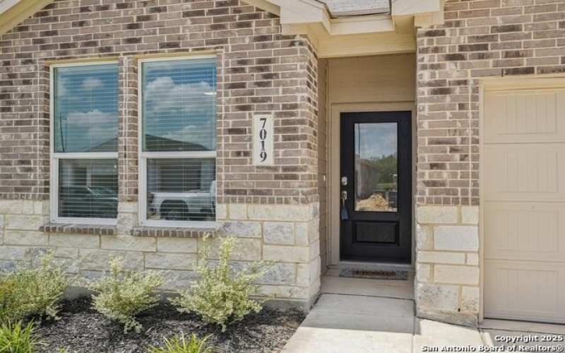 7019 Biotite Rdg, Elmendorf, TX 78112, 4 Habitaciones Habitaciones , ,3 BañosBaños,Residential,En Venta,7019 Biotite Rdg,1877442