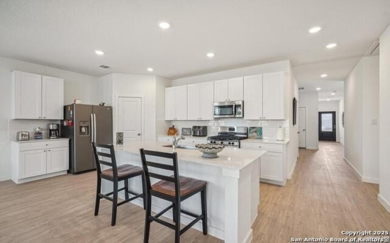 7019 Biotite Rdg, Elmendorf, TX 78112, 4 Habitaciones Habitaciones , ,3 BañosBaños,Residential,En Venta,7019 Biotite Rdg,1877442