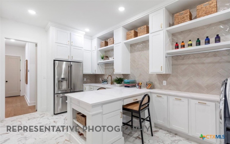 221 Belanger Canyon Drive, Liberty Hill, TX 78642, 4 Bedrooms Bedrooms, ,5 BathroomsBathrooms,Residential,For Sale,221 Belanger Canyon Drive,584134