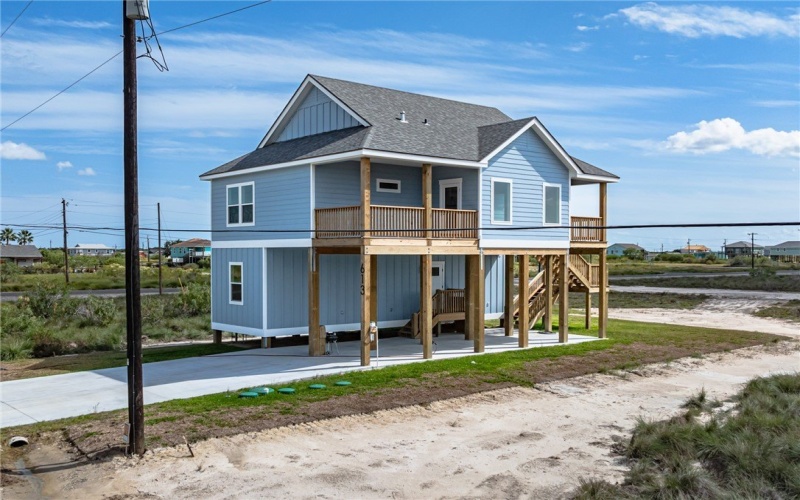 613 W Shady Oak Lane, Rockport, TX 78382, 3 Bedrooms Bedrooms, ,2 BathroomsBathrooms,Residential,For Sale,613 W Shady Oak Lane,449865