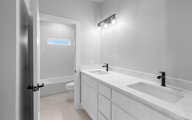990 Dixie Estates Way, Whitesboro, TX 76273, 5 Habitaciones Habitaciones , ,3 BañosBaños,Residential,En Venta,990 Dixie Estates Way,20945502
