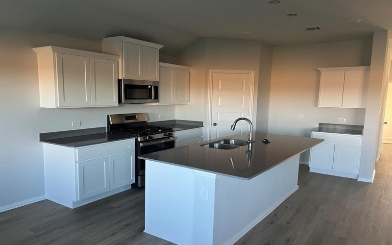 2005 Rolling Ridge Drive, Van Alstyne, TX 75495, 4 Bedrooms Bedrooms, ,3 BathroomsBathrooms,Residential,For Sale,2005 Rolling Ridge Drive,20975988