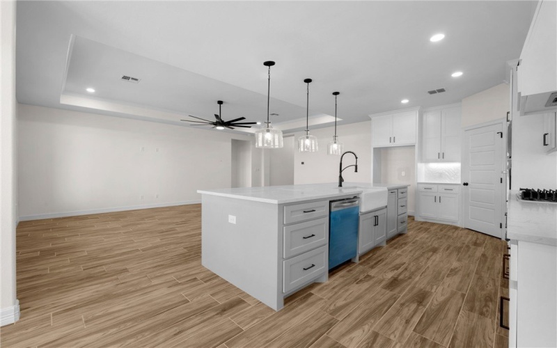 7826 Leylah Drive, Corpus Christi, TX 78414, 5 Habitaciones Habitaciones , ,3 BañosBaños,Residential,En Venta,7826 Leylah Drive,449945