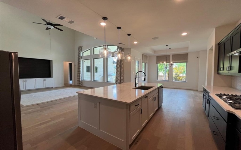 2403 Royal Dove Lane, Mansfield, TX 76063, 5 Habitaciones Habitaciones , ,5 BañosBaños,Residential,En Venta,2403 Royal Dove Lane,20970347