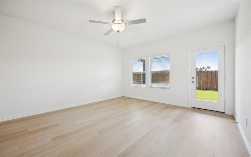 213 Greenbriar Drive, Princeton, TX 75071, 3 Bedrooms Bedrooms, ,2 BathroomsBathrooms,Residential,For Sale,213 Greenbriar Drive,0,20973394
