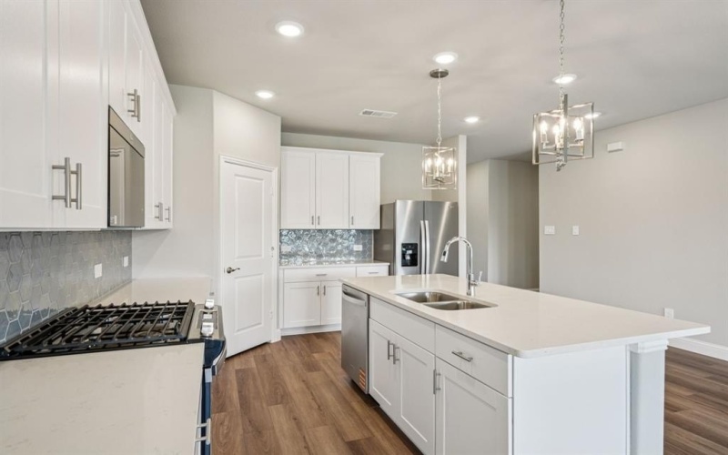 518 Stagg Street, McKinney, TX 75069, 5 Bedrooms Bedrooms, ,3 BathroomsBathrooms,Residential,For Sale,518 Stagg Street,0,20973399