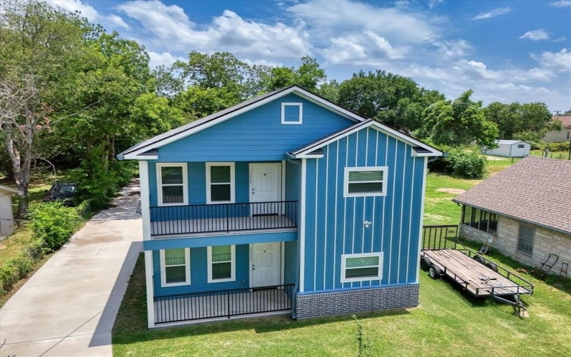 1215 Kellum Street, Waco, TX 76704, 4 Bedrooms Bedrooms, ,5 BathroomsBathrooms,Residential Multi Family,For Sale,1215 Kellum Street,20973825