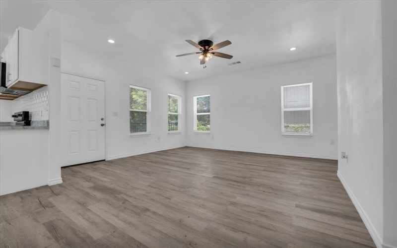 1215 Kellum Street, Waco, TX 76704, 4 Bedrooms Bedrooms, ,5 BathroomsBathrooms,Residential Multi Family,For Sale,1215 Kellum Street,20973825