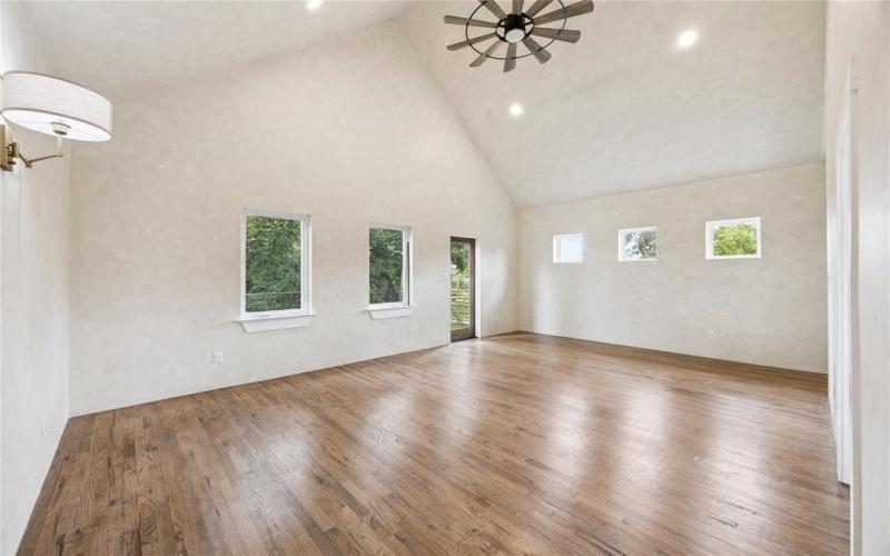 3106 W Jefferson Boulevard, Dallas, TX 75211, 4 Habitaciones Habitaciones , ,3 BañosBaños,Residential,En Venta,3106 W Jefferson Boulevard,20973924