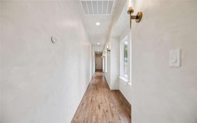 3106 W Jefferson Boulevard, Dallas, TX 75211, 4 Habitaciones Habitaciones , ,3 BañosBaños,Residential,En Venta,3106 W Jefferson Boulevard,20973924