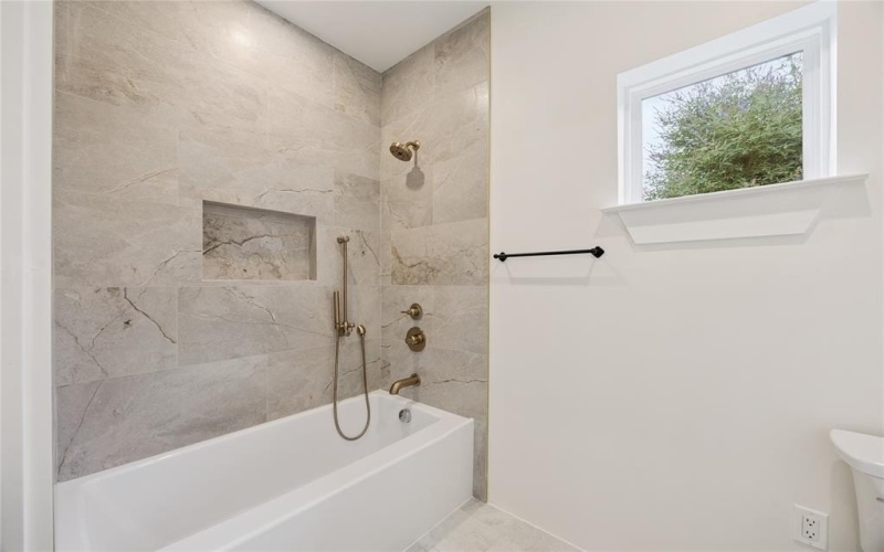 3106 W Jefferson Boulevard, Dallas, TX 75211, 4 Habitaciones Habitaciones , ,3 BañosBaños,Residential,En Venta,3106 W Jefferson Boulevard,20973924