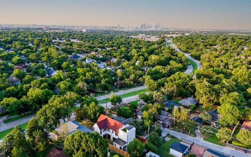 3106 W Jefferson Boulevard, Dallas, TX 75211, 4 Habitaciones Habitaciones , ,3 BañosBaños,Residential,En Venta,3106 W Jefferson Boulevard,20973924
