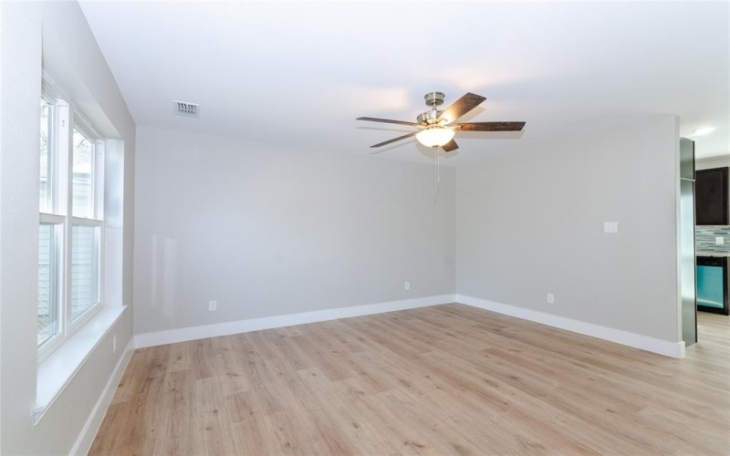 1008 S Throckmorton Street, Sherman, TX 75090, 4 Bedrooms Bedrooms, ,2 BathroomsBathrooms,Residential,For Sale,1008 S Throckmorton Street,20976135