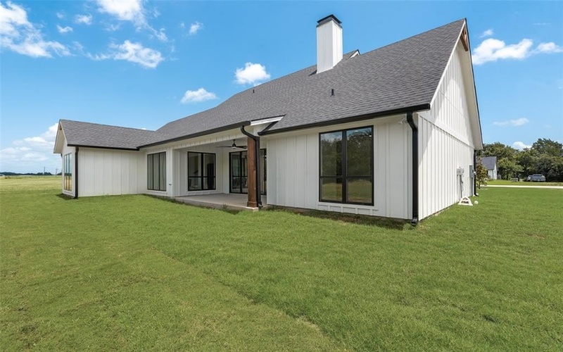 218 Canal Street, Corsicana, TX 75109, 5 Bedrooms Bedrooms, ,2 BathroomsBathrooms,Residential,For Sale,218 Canal Street,20976255