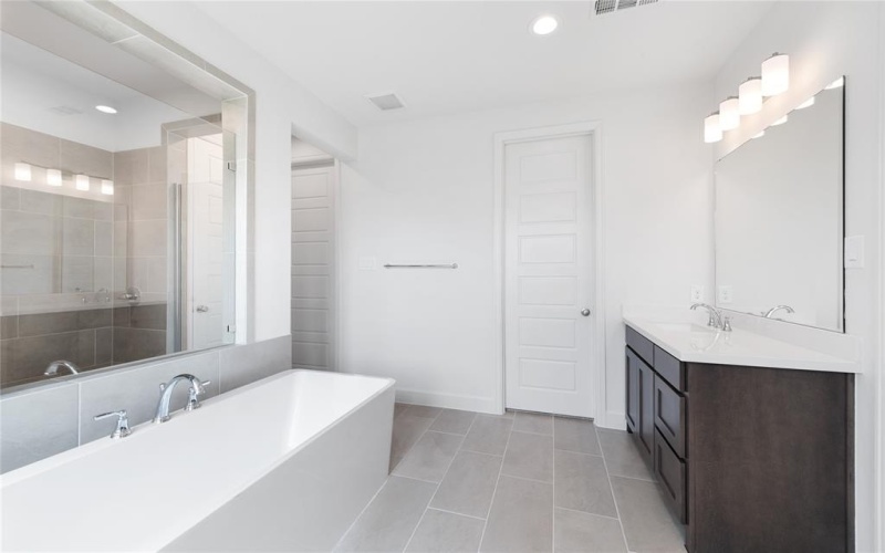 2402 Seth Drive, Midlothian, TX 76065, 4 Bedrooms Bedrooms, ,3 BathroomsBathrooms,Residential,For Sale,2402 Seth Drive,0,20976259