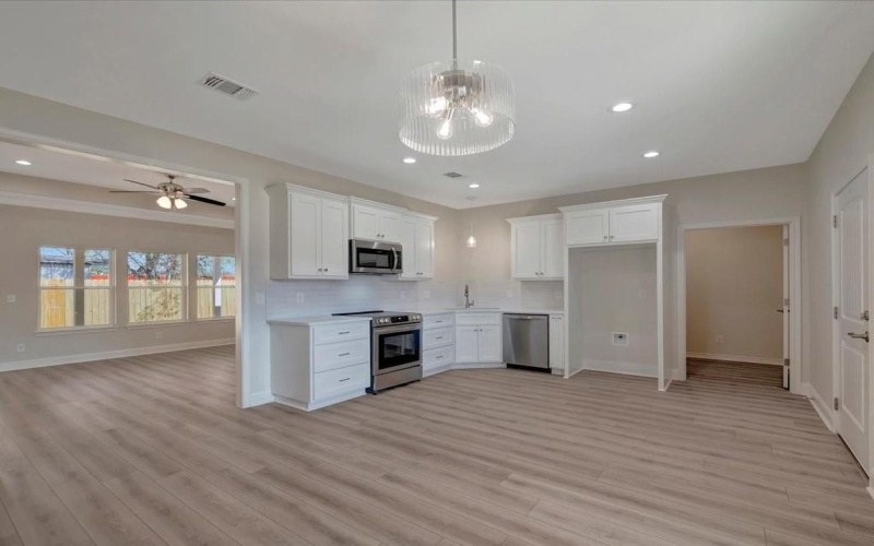 108 Saddle Brook Drive, Lufkin, TX 75904, 3 Bedrooms Bedrooms, ,2 BathroomsBathrooms,Residential,For Sale,108 Saddle Brook Drive,20976312