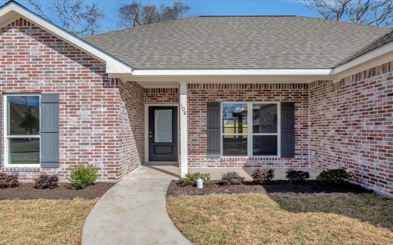 108 Saddle Brook Drive, Lufkin, TX 75904, 3 Bedrooms Bedrooms, ,2 BathroomsBathrooms,Residential,For Sale,108 Saddle Brook Drive,20976312