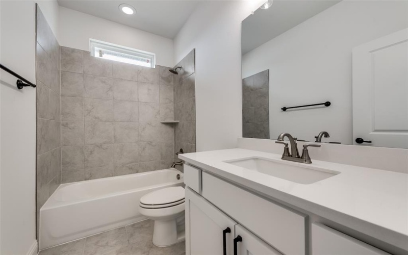 1117 Barrix Drive, Forney, TX 75126, 4 Habitaciones Habitaciones , ,3 BañosBaños,Residential,En Venta,1117 Barrix Drive,20976646