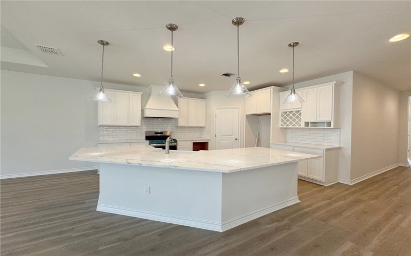 2550 Las Estrellas Street, Corpus Christi, TX 78414, 4 Bedrooms Bedrooms, ,3 BathroomsBathrooms,Residential,For Sale,2550 Las Estrellas Street,450165