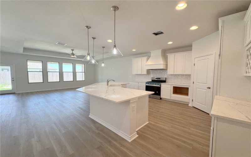 2550 Las Estrellas Street, Corpus Christi, TX 78414, 4 Bedrooms Bedrooms, ,3 BathroomsBathrooms,Residential,For Sale,2550 Las Estrellas Street,450165
