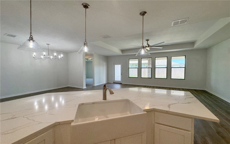 2550 Las Estrellas Street, Corpus Christi, TX 78414, 4 Bedrooms Bedrooms, ,3 BathroomsBathrooms,Residential,For Sale,2550 Las Estrellas Street,450165