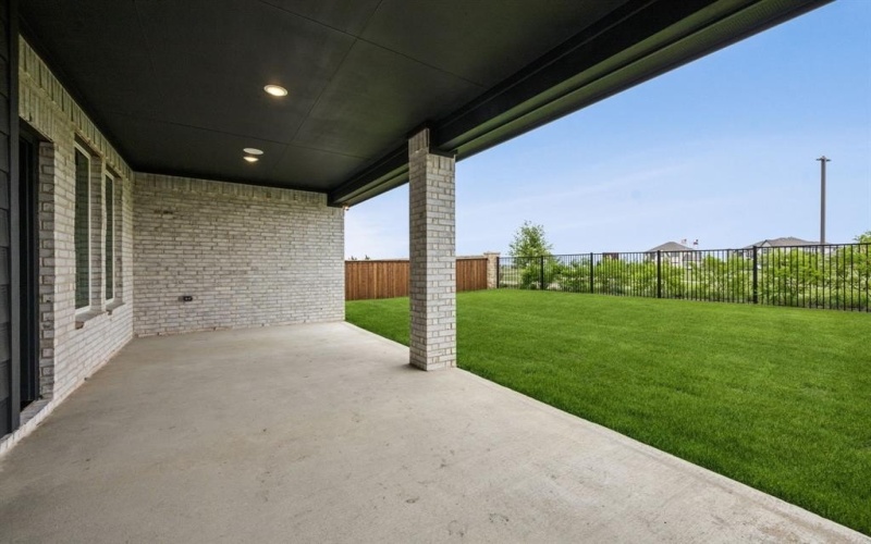 1917 Huron Drive, Forney, TX 75126, 3 Bedrooms Bedrooms, ,2 BathroomsBathrooms,Residential,For Sale,1917 Huron Drive,20977058