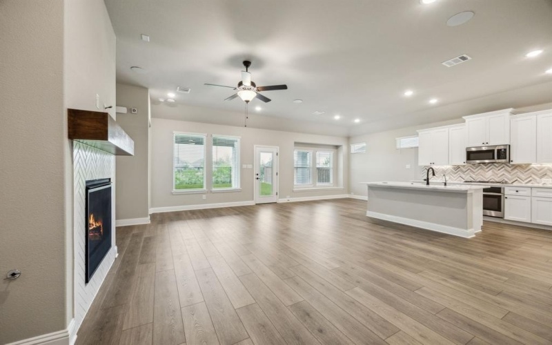 1917 Huron Drive, Forney, TX 75126, 3 Bedrooms Bedrooms, ,2 BathroomsBathrooms,Residential,For Sale,1917 Huron Drive,20977058