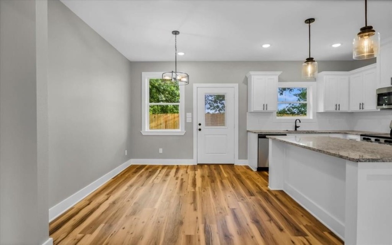 1002 E Main, Whitehouse, TX 75791, 3 Bedrooms Bedrooms, ,2 BathroomsBathrooms,Residential,For Sale,1002 E Main,0,20977106