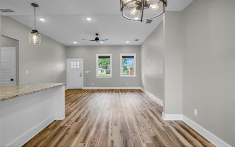 1002 E Main, Whitehouse, TX 75791, 3 Bedrooms Bedrooms, ,2 BathroomsBathrooms,Residential,For Sale,1002 E Main,0,20977106