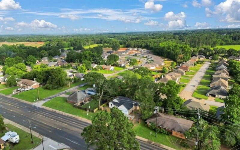 1002 E Main, Whitehouse, TX 75791, 3 Bedrooms Bedrooms, ,2 BathroomsBathrooms,Residential,For Sale,1002 E Main,0,20977106