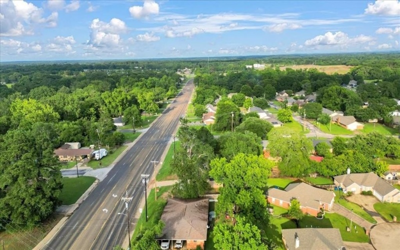 1002 E Main, Whitehouse, TX 75791, 3 Bedrooms Bedrooms, ,2 BathroomsBathrooms,Residential,For Sale,1002 E Main,0,20977106