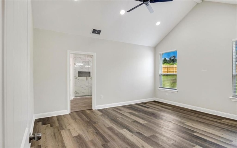 182 Allen, Kilgore, TX 75662, 4 Bedrooms Bedrooms, ,2 BathroomsBathrooms,Residential,For Sale,182 Allen,20977136
