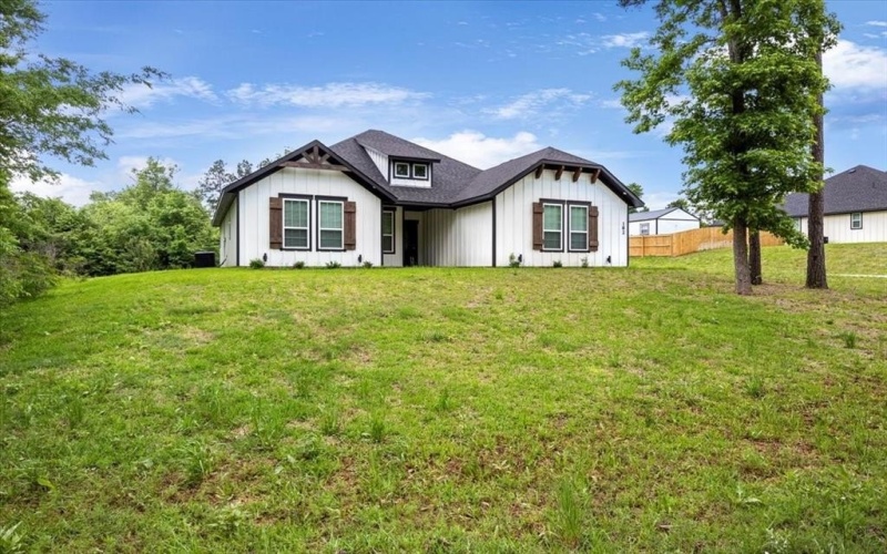 182 Allen, Kilgore, TX 75662, 4 Bedrooms Bedrooms, ,2 BathroomsBathrooms,Residential,For Sale,182 Allen,20977136