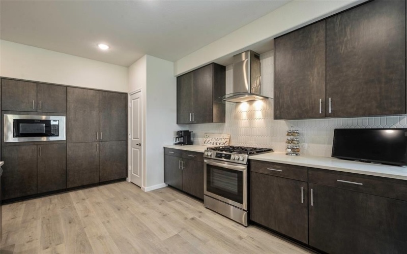 1500 Laurel Avenue, Aubrey, TX 76227, 5 Bedrooms Bedrooms, ,3 BathroomsBathrooms,Residential,For Sale,1500 Laurel Avenue,0,20974705