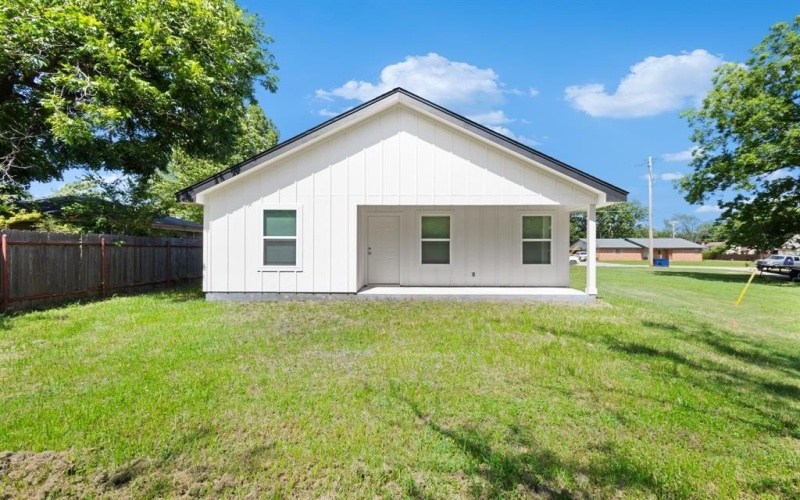 306 Sherman Street, Nocona, TX 76255, 3 Habitaciones Habitaciones , ,2 BañosBaños,Residential,En Venta,306 Sherman Street,20975108