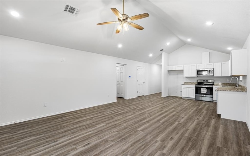306 Sherman Street, Nocona, TX 76255, 3 Habitaciones Habitaciones , ,2 BañosBaños,Residential,En Venta,306 Sherman Street,20975108