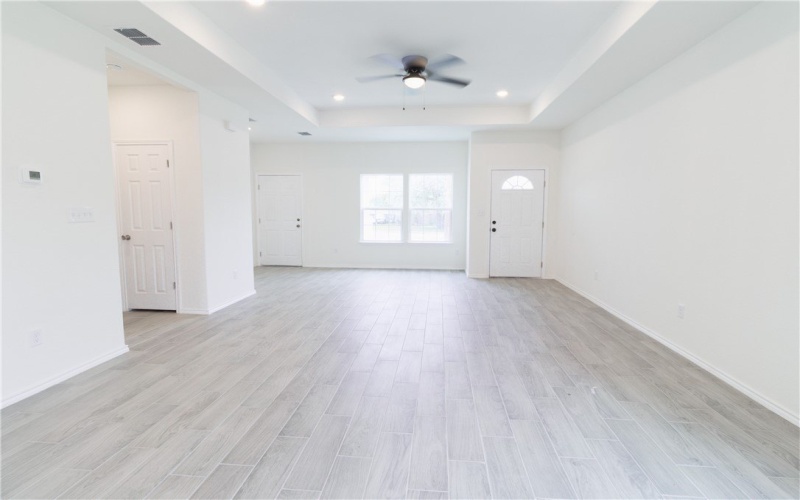 811 N Polk Street, Beeville, TX 78102, 3 Habitaciones Habitaciones , ,2 BañosBaños,Residential,En Venta,811 N Polk Street,457056