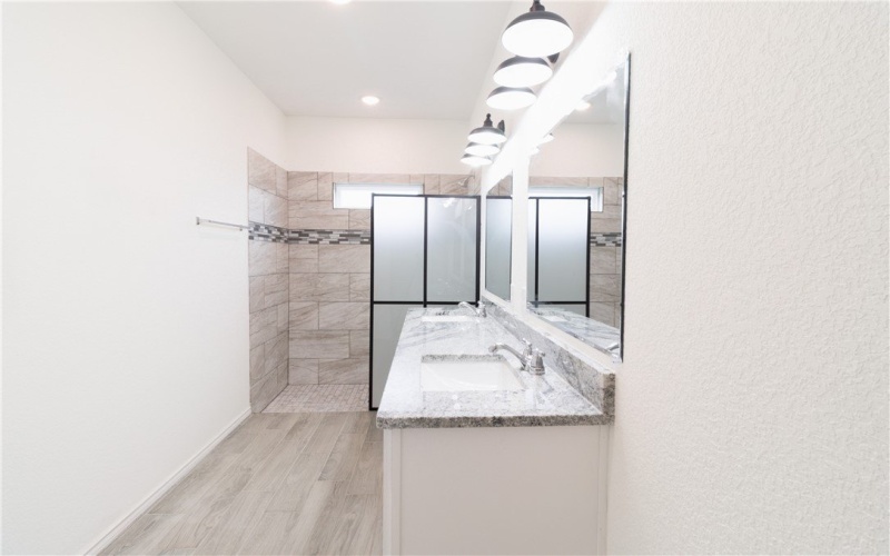 811 N Polk Street, Beeville, TX 78102, 3 Habitaciones Habitaciones , ,2 BañosBaños,Residential,En Venta,811 N Polk Street,457056