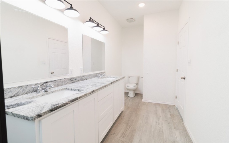 811 N Polk Street, Beeville, TX 78102, 3 Habitaciones Habitaciones , ,2 BañosBaños,Residential,En Venta,811 N Polk Street,457056