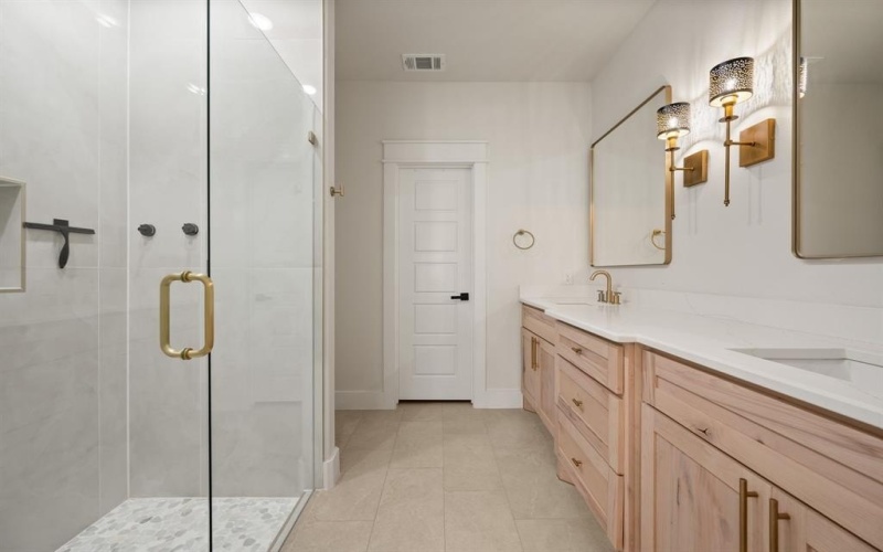 739 Flint Street, Fort Worth, TX 76115, 4 Bedrooms Bedrooms, ,2 BathroomsBathrooms,Residential,For Sale,739 Flint Street,20976649