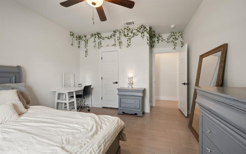 739 Flint Street, Fort Worth, TX 76115, 4 Bedrooms Bedrooms, ,2 BathroomsBathrooms,Residential,For Sale,739 Flint Street,20976649