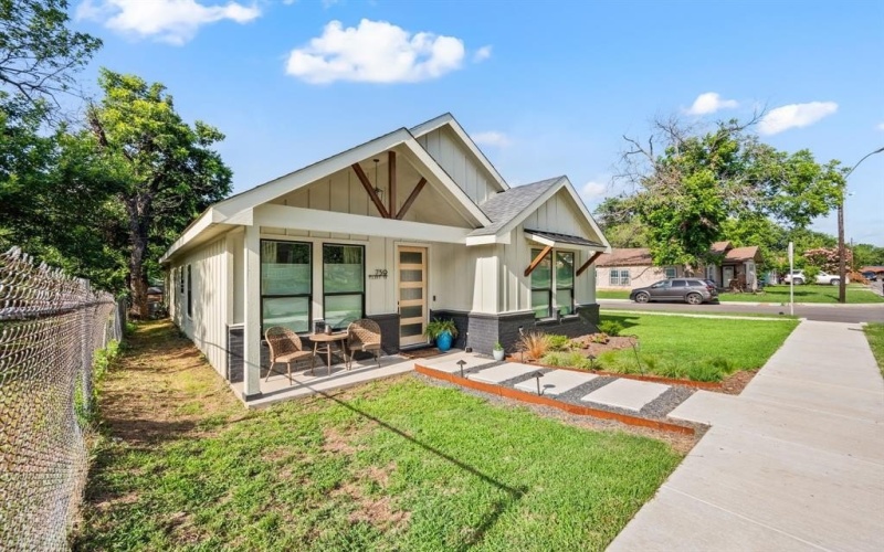 739 Flint Street, Fort Worth, TX 76115, 4 Bedrooms Bedrooms, ,2 BathroomsBathrooms,Residential,For Sale,739 Flint Street,20976649