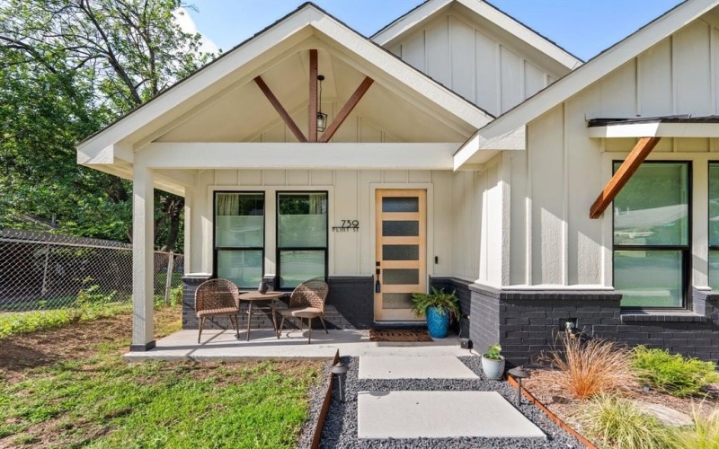 739 Flint Street, Fort Worth, TX 76115, 4 Bedrooms Bedrooms, ,2 BathroomsBathrooms,Residential,For Sale,739 Flint Street,20976649