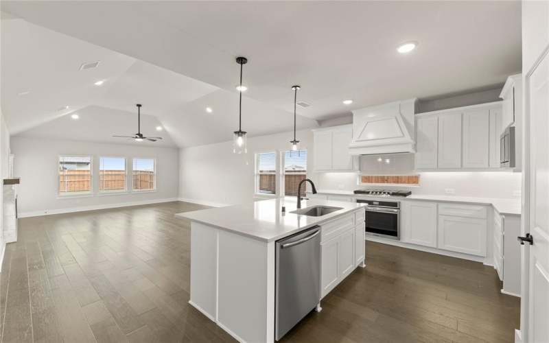 2374 Bell Way, Forney, TX 75126, 5 Habitaciones Habitaciones , ,3 BañosBaños,Residential,En Venta,2374 Bell Way,0,20977385