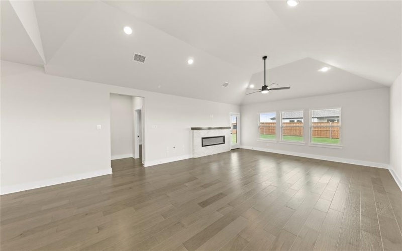 2374 Bell Way, Forney, TX 75126, 5 Habitaciones Habitaciones , ,3 BañosBaños,Residential,En Venta,2374 Bell Way,0,20977385