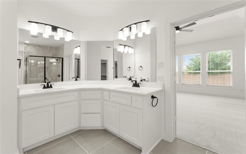 425 Curtiss Drive, Fate, TX 75087, 5 Bedrooms Bedrooms, ,5 BathroomsBathrooms,Residential,For Sale,425 Curtiss Drive,0,20977464