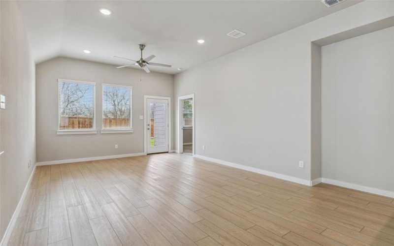 3726 White Rock Drive, Farmersville, TX 75442, 3 Bedrooms Bedrooms, ,2 BathroomsBathrooms,Residential,For Sale,3726 White Rock Drive,20977513