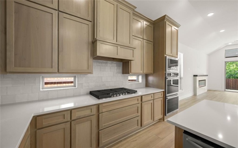 2203 Pelican Drive, Mansfield, TX 76063, 4 Bedrooms Bedrooms, ,3 BathroomsBathrooms,Residential,For Sale,2203 Pelican Drive,0,20977552